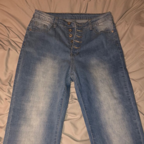 Raw Hem Flare Leg Jeans - Picture 2 of 7